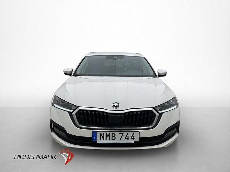 Begagnad Skoda Octavia Ambition 110 HK (80 kW) 2020 Vit Kombi