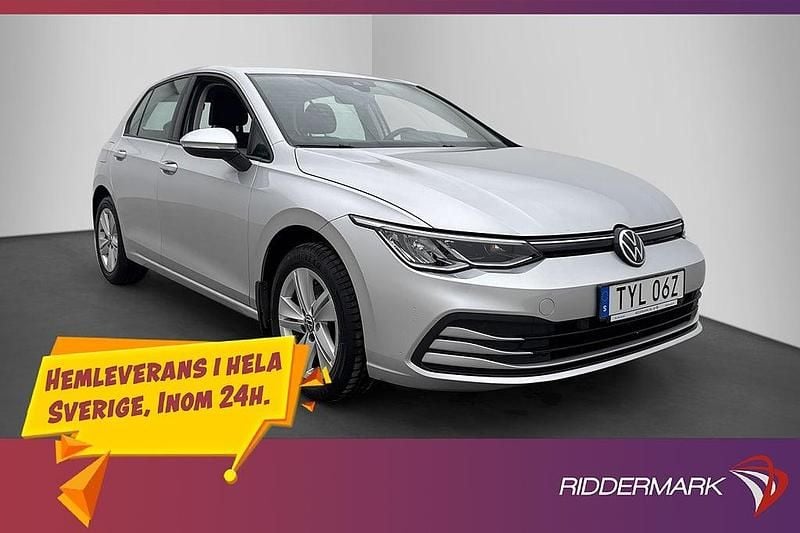 Begagnad VW Golf VIII 150 HK (110 kW) 2020 Silver Halvkombi