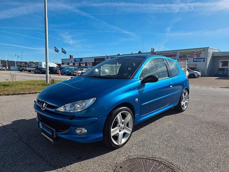 Blå Begagnad 2004 Peugeot 206 RC Halvkombi | 37 200 kr - Bild 1/4