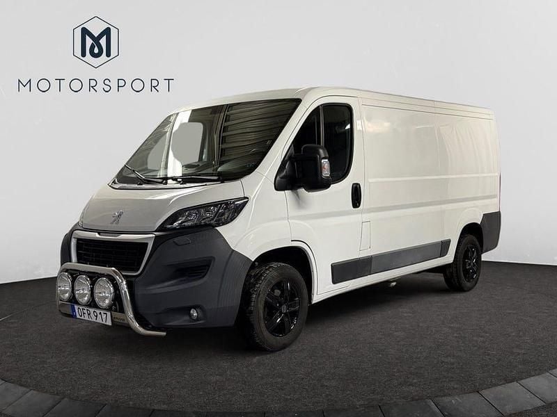 Vit Begagnad 2017 Peugeot Boxer Van | 159 900 kr (Bra pris) - Bild 1/3