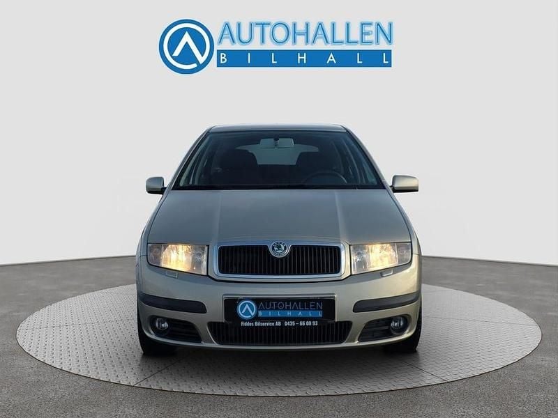 Begagnad Skoda Fabia 75 HK (55 kW) 2005 Ljusbrun Kombi