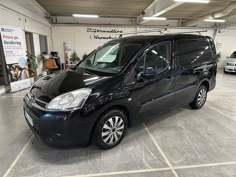 Svart Begagnad 2012 Citroën Berlingo Minibuss | 39 900 kr (Marknadspris) - Bild 1/4