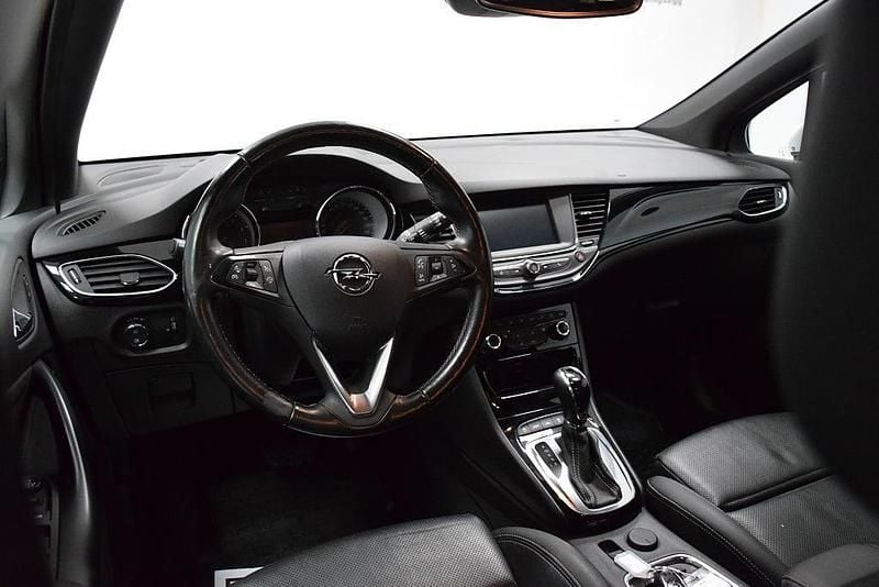 Begagnad Opel Astra Dynamic 150 HK (110 kW) 2018 Vit Kombi