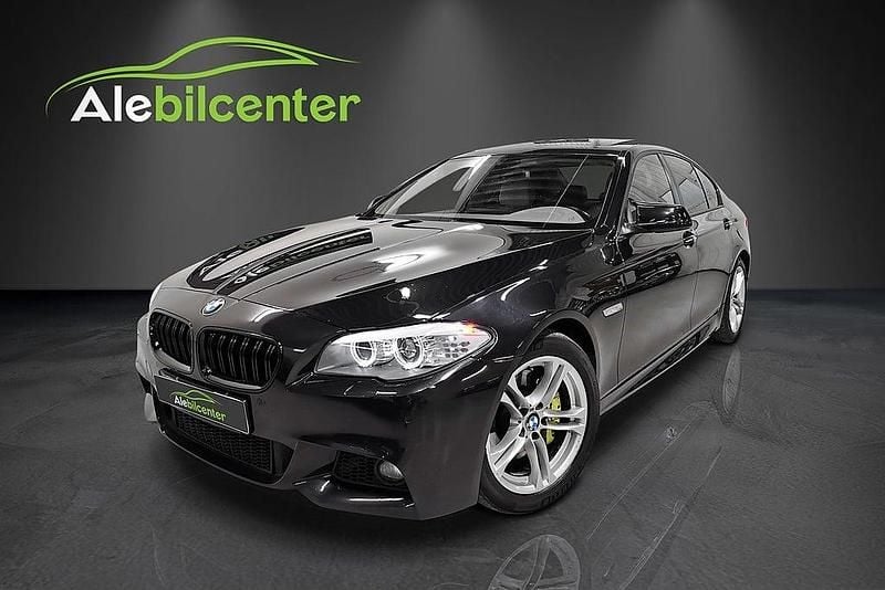 Svart Begagnad 2010 BMW 525 Sedan | 99 900 kr (Marknadspris) - Bild 1/4