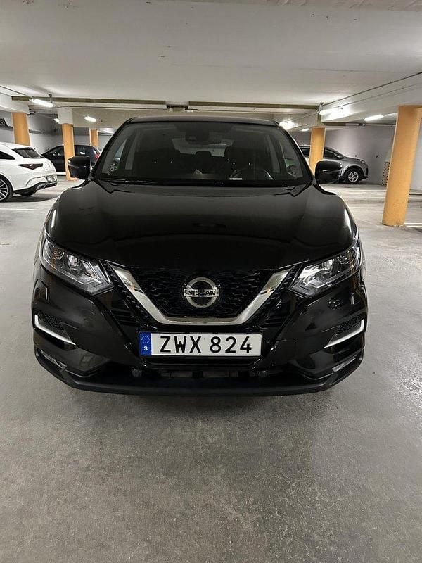 Svart Begagnad 2019 Nissan Qashqai SUV | 183 000 kr (Bra pris) - Bild 1/4