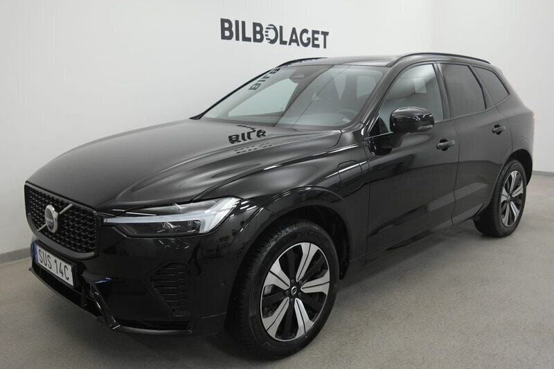 Svart Begagnad 2024 Volvo XC60 Plus SUV | 529 800 kr (Marknadspris) - Bild 1/4