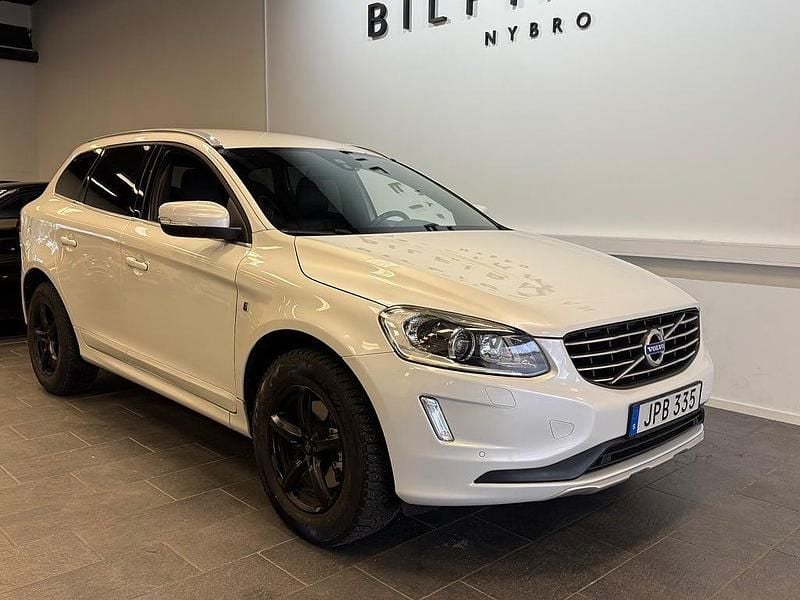 Begagnad Volvo XC60 Ocean Race 181 HK (133 kW) 2014 Vit SUV