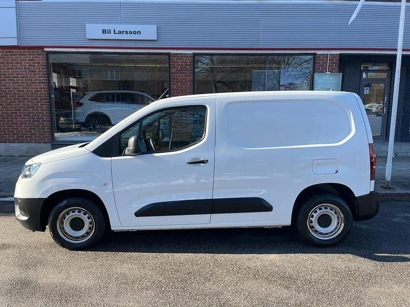 Begagnad Toyota Proace City City 102 HK (75 kW) 2021 Vit Minibuss
