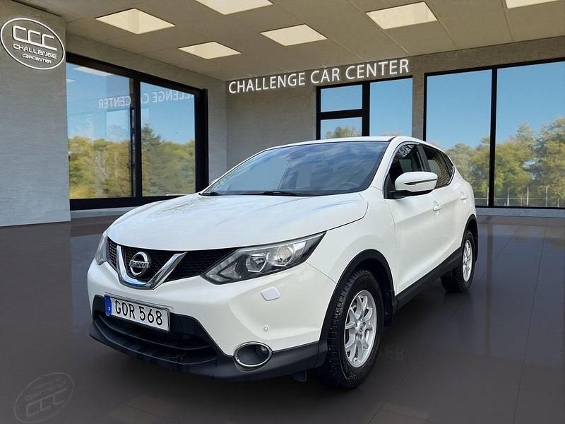 Vit Begagnad 2014 Nissan Qashqai S SUV | 118 900 kr (Marknadspris) - Bild 1/4