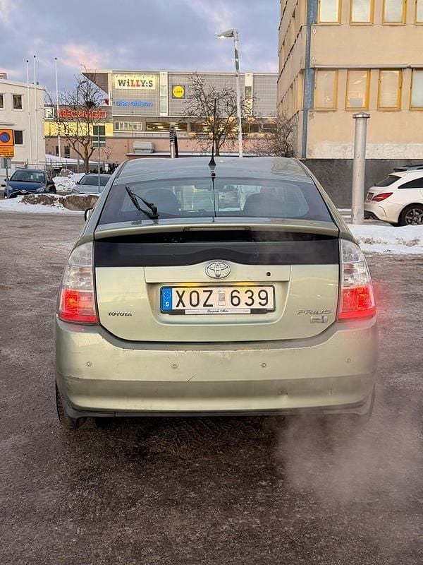Begagnad Toyota Prius 112 HK (82 kW) 2006 Halvkombi