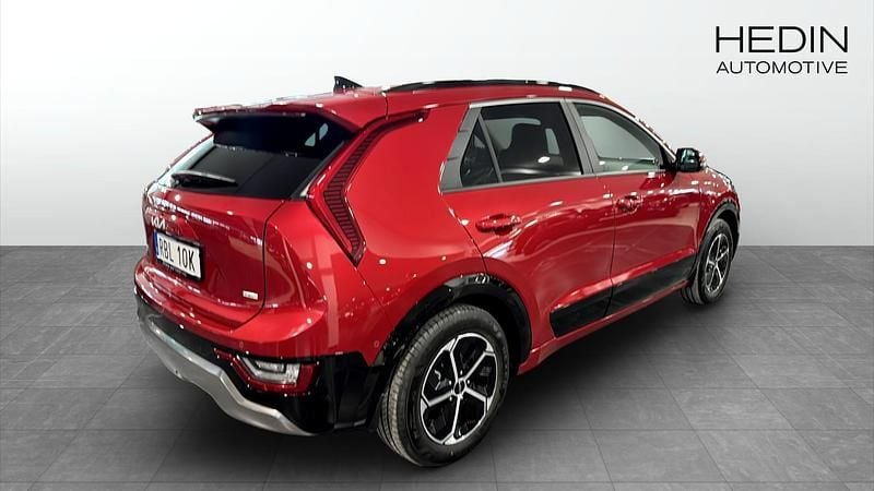 Begagnad Kia Niro Advance 94 HK (69 kW) 2024 Röd SUV
