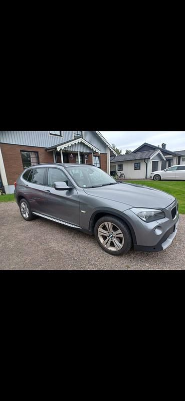 Begagnad 2011 BMW X1 SUV | 85 000 kr (Marknadspris) - Bild 1/4
