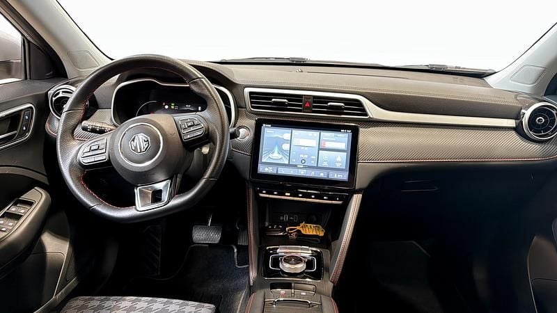 Begagnad MG ZS Comfort 114 kW (156 HK) 2022 Silver SUV