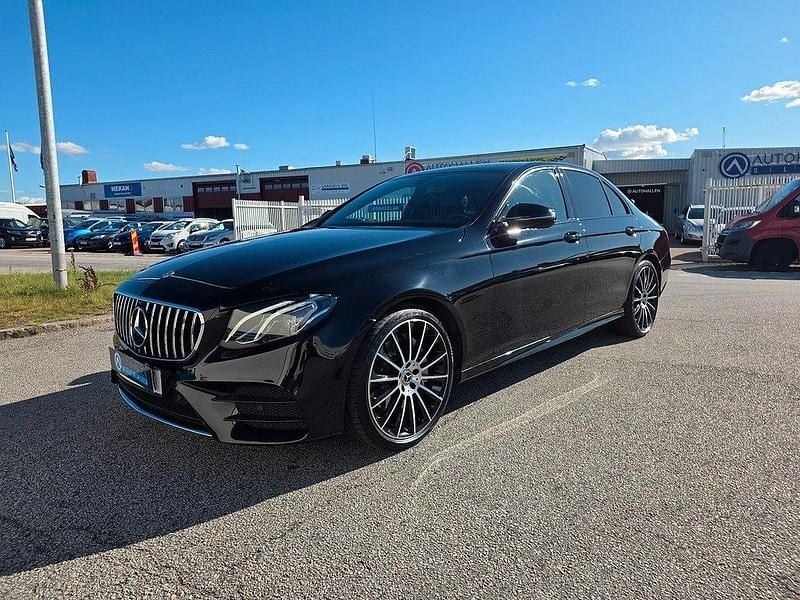 Svart Begagnad 2018 Mercedes E220 AMG line Sedan | 324 000 kr (Marknadspris) - Bild 1/4
