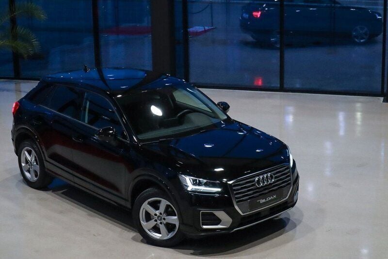 Svart Begagnad 2020 Audi Q2 Sport SUV | 179 900 kr (Bra pris) - Bild 1/4