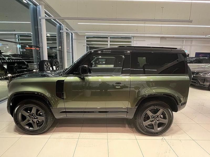 Ny Land Rover Defender 2026 Grön Halvkombi