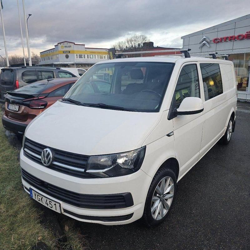 Vit Begagnad 2017 VW T6 Van | 199 000 kr - Bild 1/4