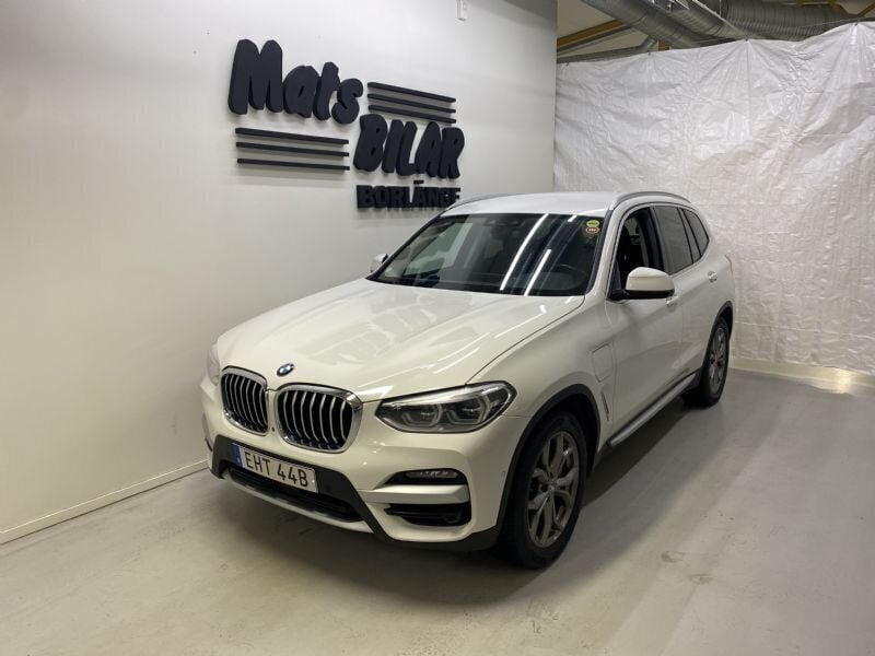 Vit Begagnad 2020 BMW X3 SUV | 419 900 kr - Bild 1/3