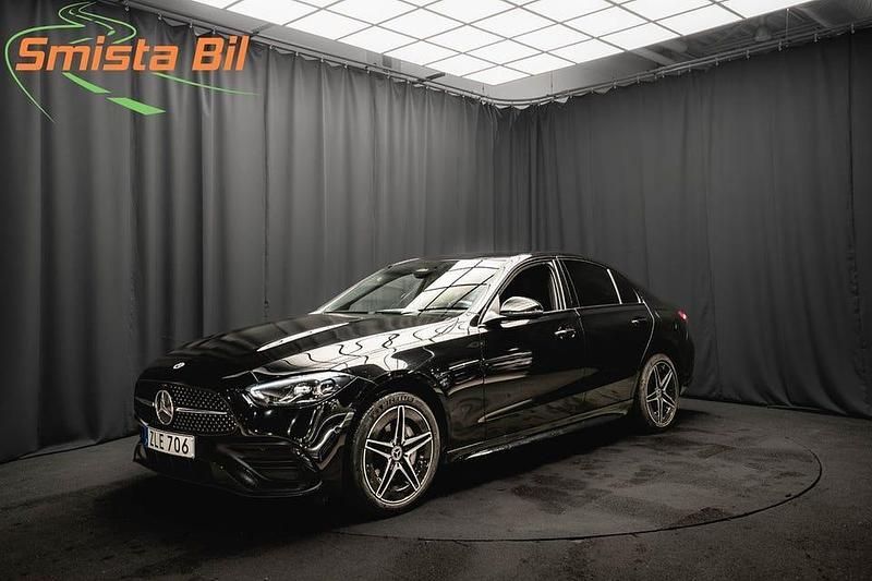 Svart Begagnad 2023 Mercedes C300 AMG | 378 900 kr - Bild 1/3