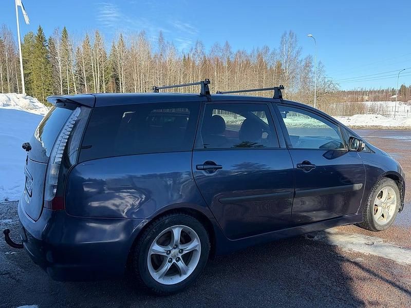 Begagnad Mitsubishi Grandis 165 HK (121 kW) 2004 Blå Minibuss