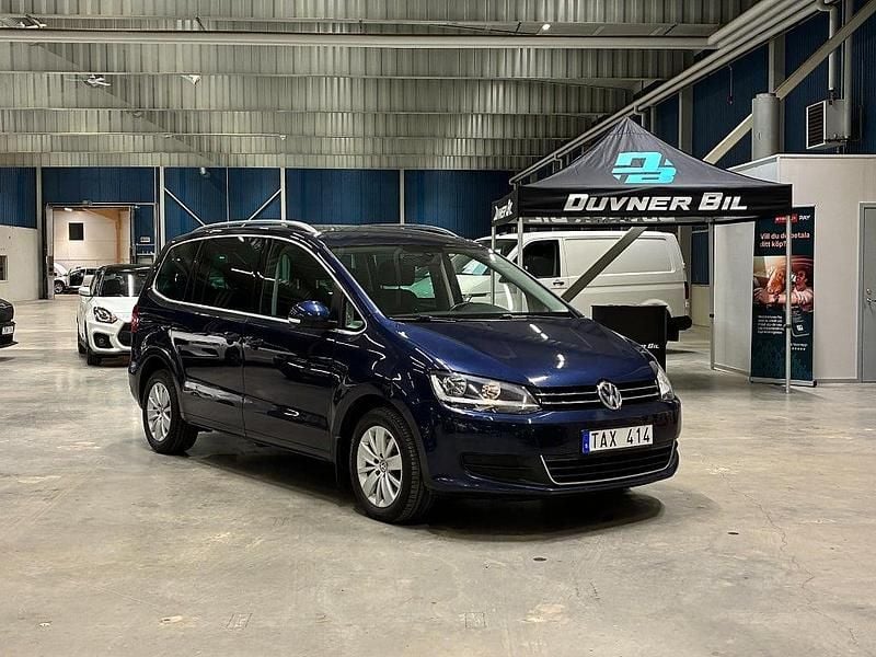 Begagnad VW Sharan 140 HK (102 kW) 2013 Mörkblå Minibuss