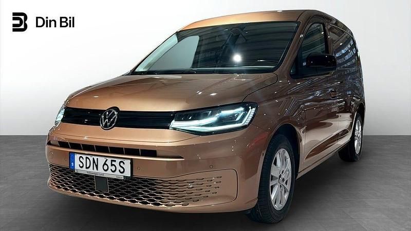 Orange Begagnad 2021 VW Caddy Minibuss | 249 900 kr (Marknadspris) - Bild 1/4