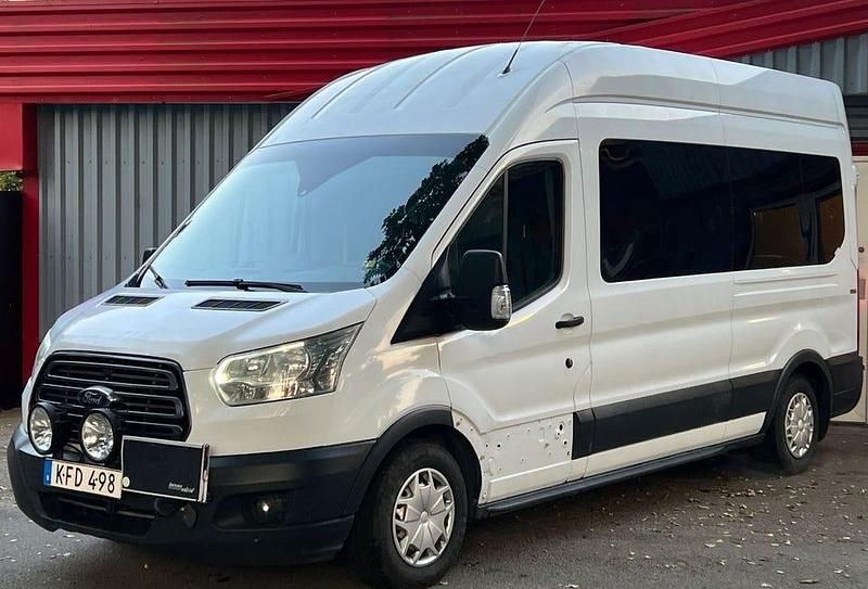 Vit Begagnad 2017 Ford Transit Kombi | 120 000 kr - Bild 1/4