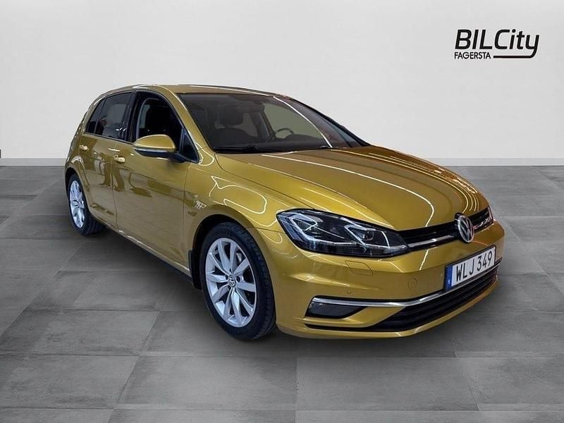 Begagnad VW Golf VII GT 150 HK (110 kW) 2017 Gul Halvkombi