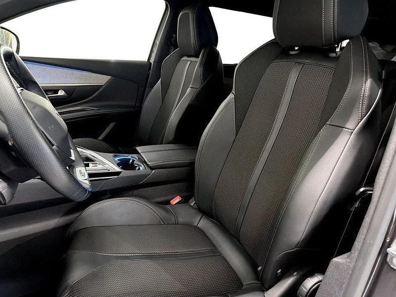 Begagnad Peugeot 5008 GTi 131 HK (96 kW) 2024 Grå SUV