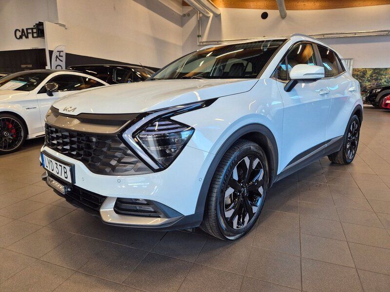 Vit Begagnad 2022 Kia Sportage 2 SUV | 344 900 kr (Marknadspris) - Bild 1/4