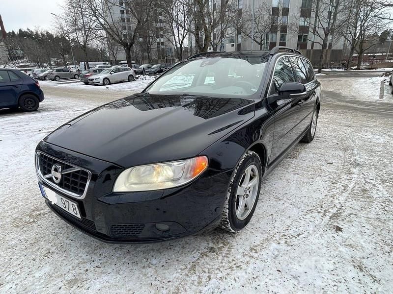 Begagnad Volvo V70 180 HK (132 kW) 2013 Svart Kombi