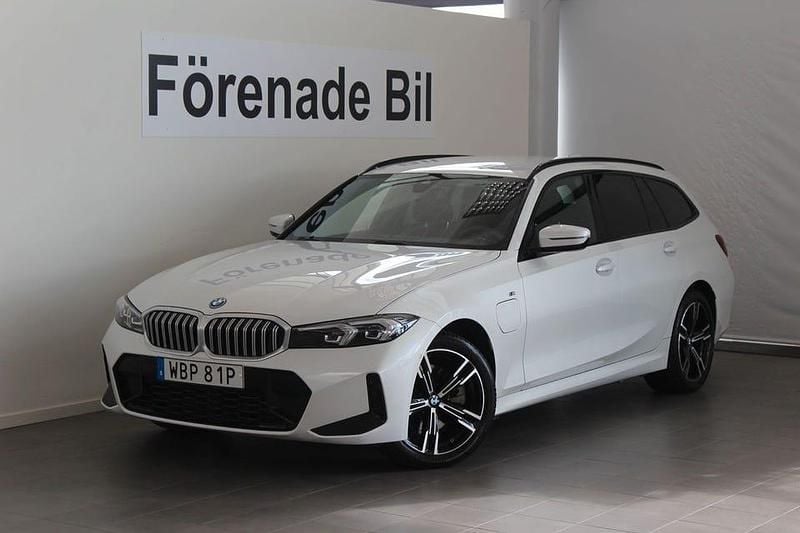 Begagnad BMW 330 M Sport 184 HK (135 kW) 2025 Mineralvit Kombi
