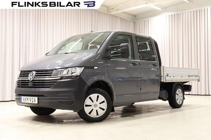 Grå (uranogrå) Begagnad 2021 VW T6.1 Van | 359 900 kr (Dyr) - Bild 1/4