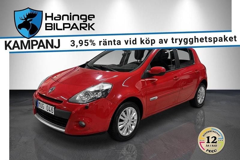 Röd Begagnad 2012 Renault Clio IV Halvkombi | 49 995 kr (Bra pris) - Bild 1/4