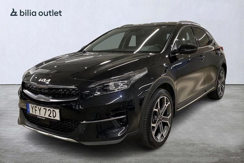 Svart Begagnad 2022 Kia XCeed 2 SUV | 244 900 kr (Marknadspris) - Bild 1/4