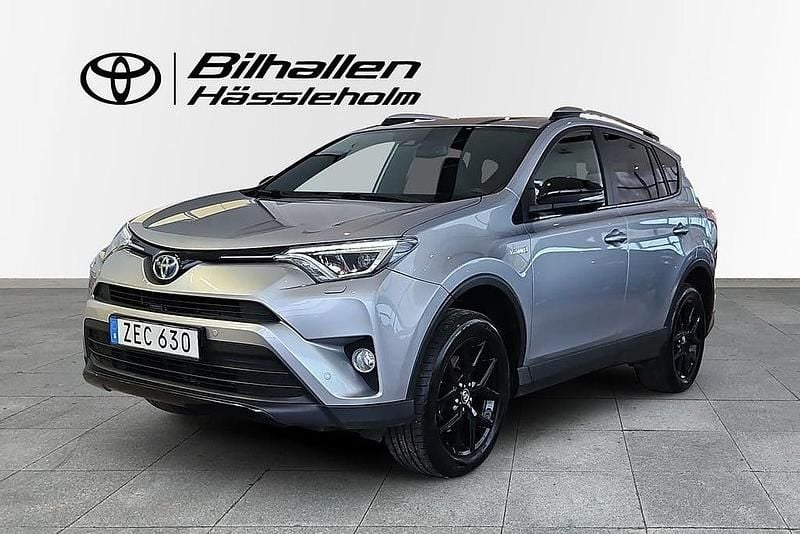 Begagnad Toyota RAV4 Hybrid 200 HK (147 kW) 2018 Silver SUV