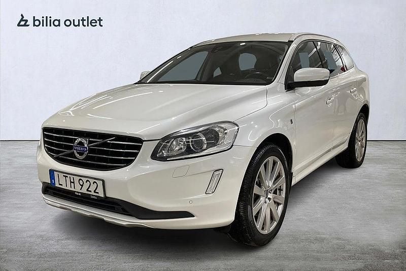 Begagnad Volvo XC60 Ocean Race 181 HK (133 kW) 2015 Vit SUV