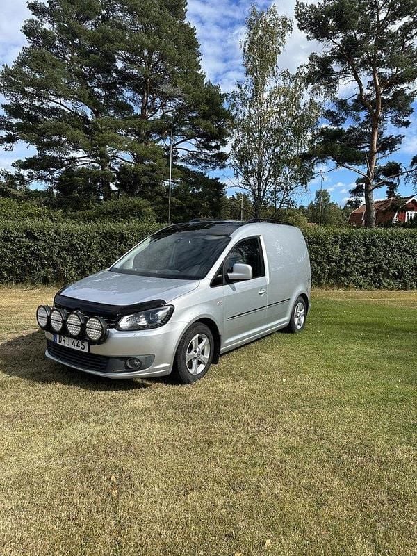 Silver Begagnad 2015 VW Caddy Edition Minibuss | 95 000 kr (Dyr) - Bild 1/4