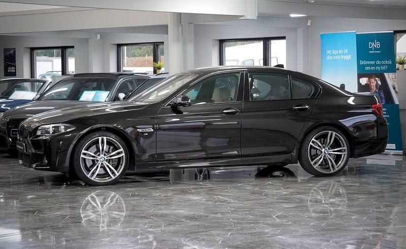 Begagnad BMW 550 M Sport 451 HK (331 kW) 2014 Svart Sedan