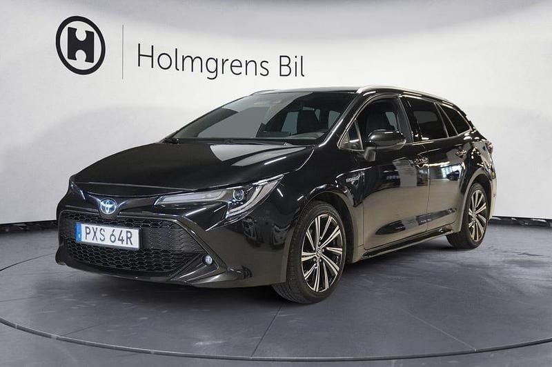 Begagnad Toyota Corolla Style 122 HK (89 kW) 2021 Svart Kombi