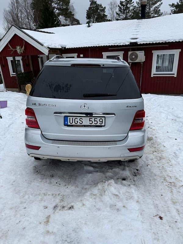 Begagnad Mercedes ML320 224 HK (164 kW) 2009 SUV