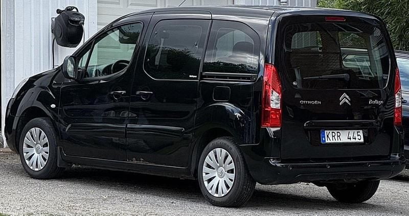 Svart Begagnad 2010 Citroën Berlingo Minibuss | 50 000 kr (Marknadspris) - Bild 1/1