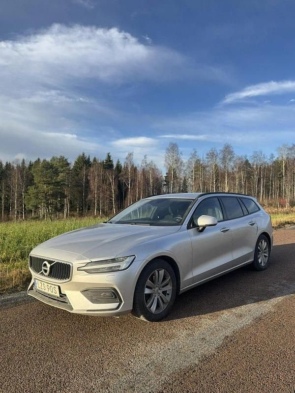 Begagnad 2019 Volvo V60 Kombi | 149 000 kr - Bild 1/4