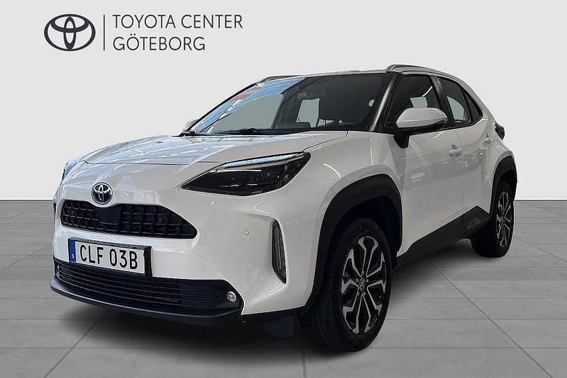 Vit Begagnad 2022 Toyota Yaris Cross Active SUV | 279 900 kr (Marknadspris) - Bild 1/2