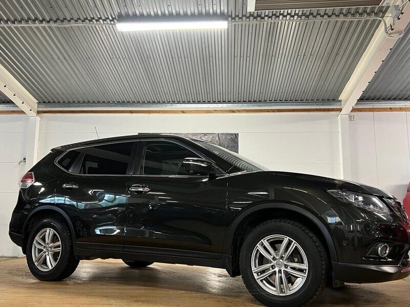 Grön Begagnad 2014 Nissan X-Trail 360º SUV | 149 900 kr (Lite dyr) - Bild 1/4