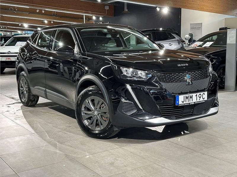 Begagnad Peugeot e-2008 Active 100 kW (136 HK) 2021 Svart SUV