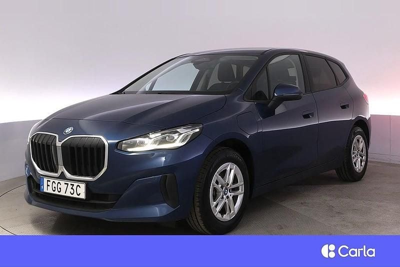 Blå Begagnad 2024 BMW 225 Active Tourer Comfort Edition Minibuss | 327 900 kr (Bra pris) - Bild 1/4