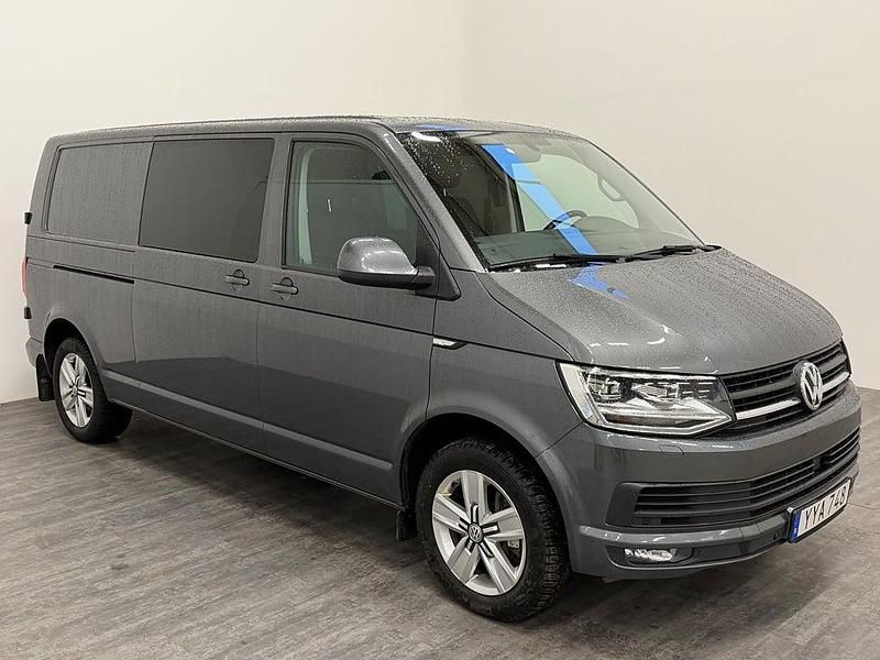 Grå Begagnad 2017 VW Transporter Van | 259 000 kr - Bild 1/4