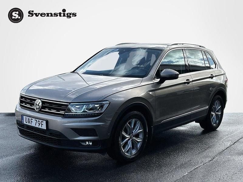 Ljusbrun Begagnad 2019 VW Tiguan Comfortline SUV | 244 900 kr (Bra pris) - Bild 1/4