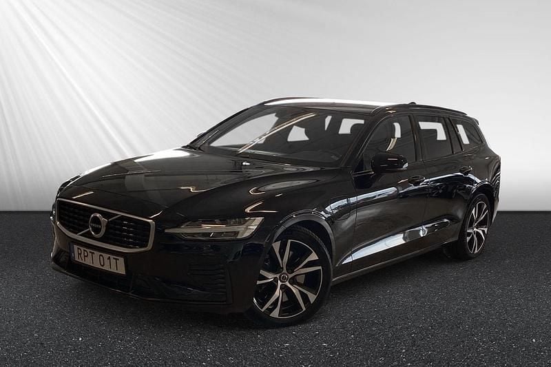Svart Begagnad 2020 Volvo V60 R-Design Kombi | 309 900 kr (Superpris) - Bild 1/4